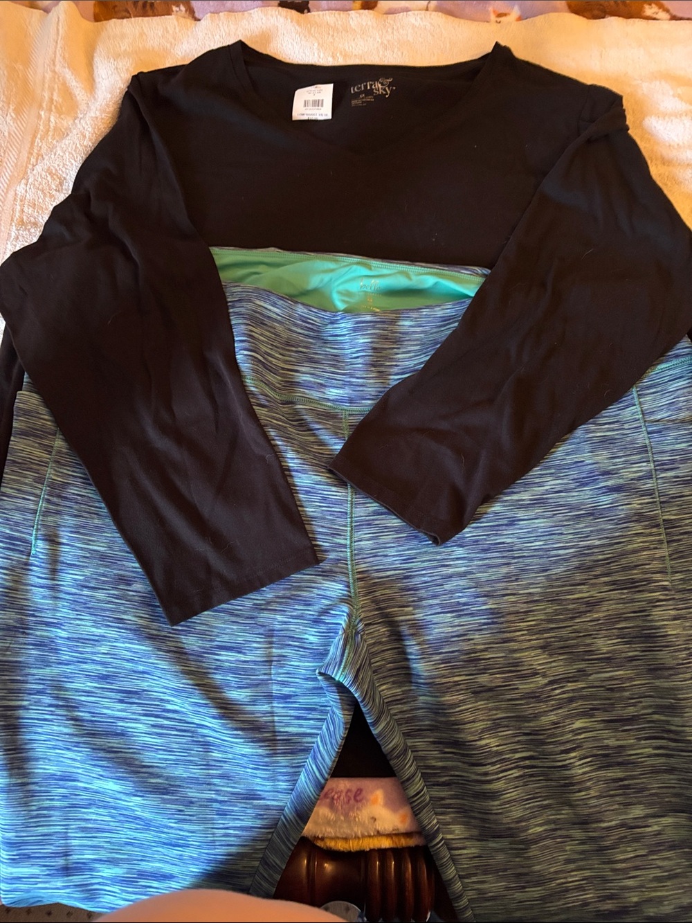 BElle Aqua Sports leggings outfit